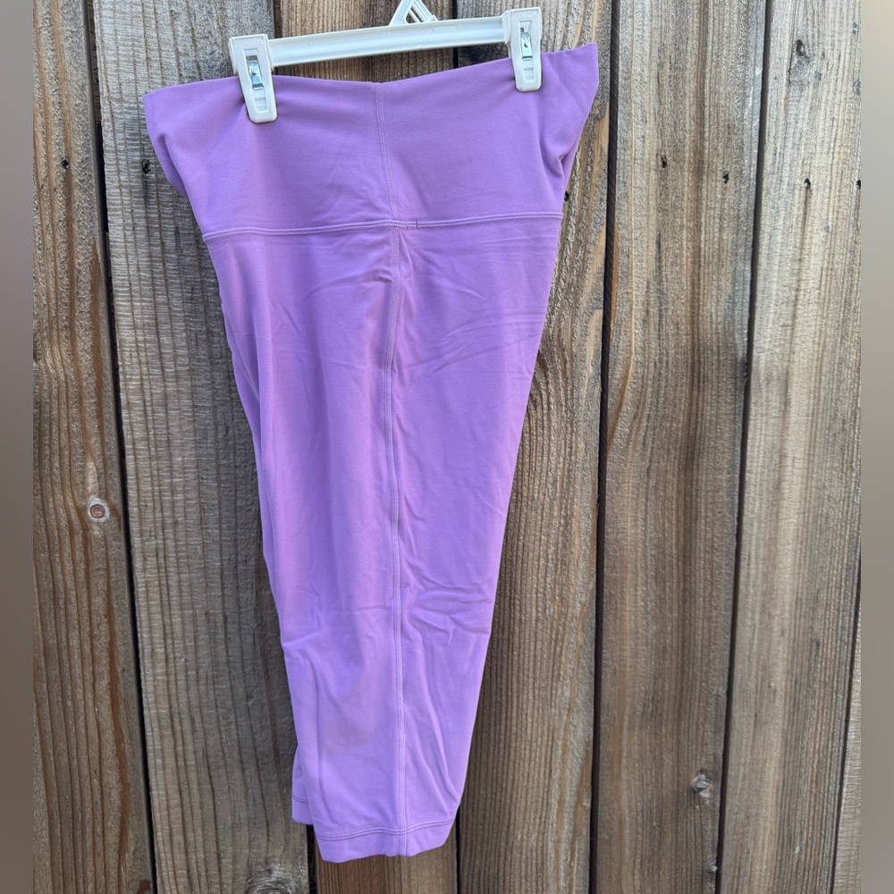 Lululemon Lavender/Purple High-Rise Capri Leggings size 12